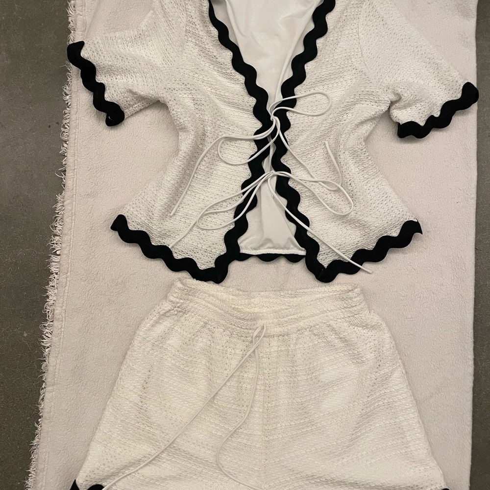 Commense White Knit Two-Piece Pajama Set with Black Trim